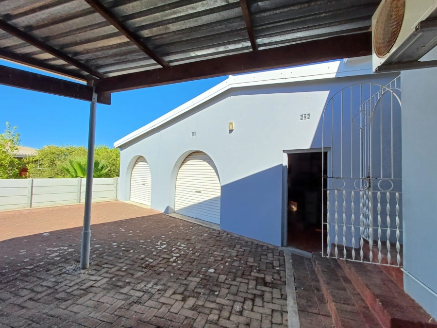 4 Bedroom Property for Sale in Porterville Western Cape